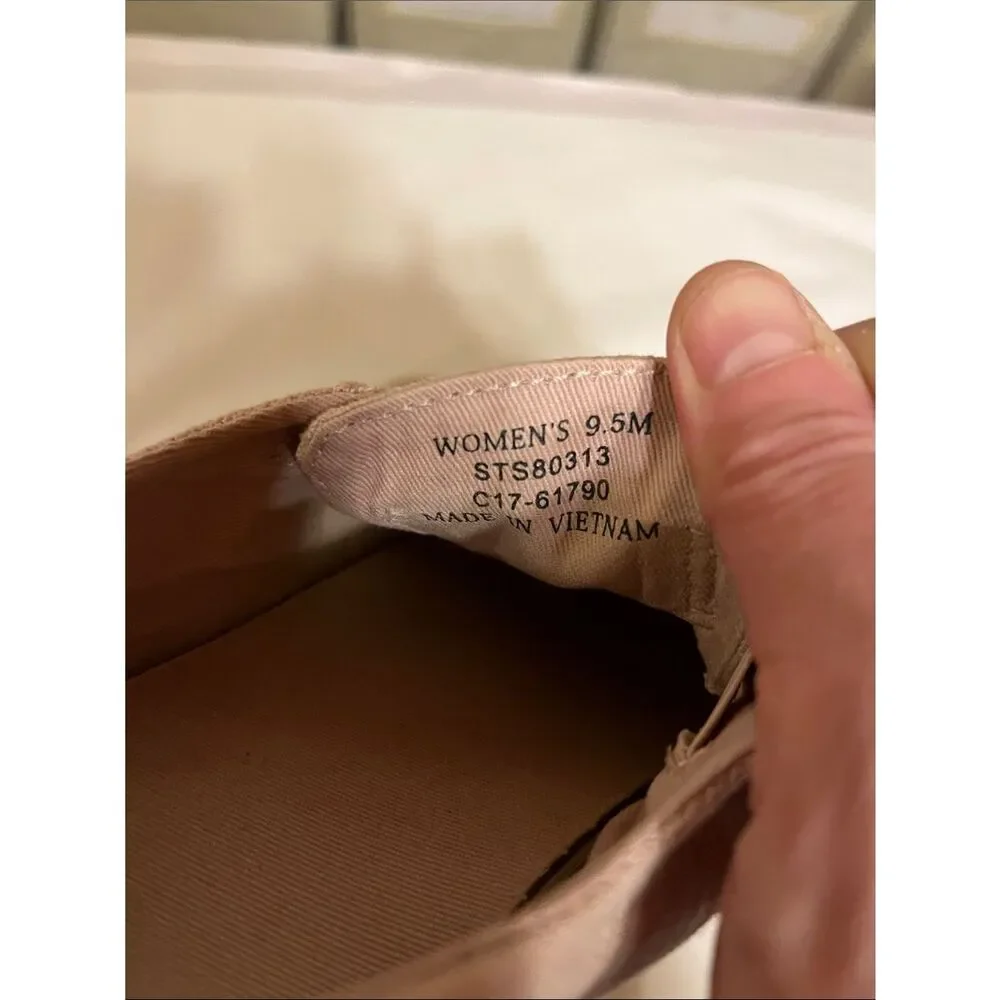 Sperry Women’s Canvas Slip-On Sneakers in Blush Pink